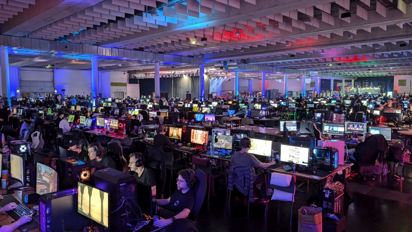 56VulkanLAN 20241025 182303 PXL 20241025 162303519 FH265 1440px